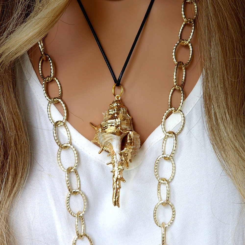 Free People Jewelry Genuine Ocean Shell Gold Boho Hypoallergic Black cord